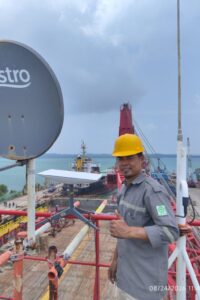 Pasang starlink kapal